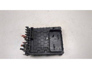 Блок предохранителей Volkswagen Golf 5 2003-2009