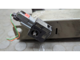 Замок капота  Chevrolet Volt 2010-2015     