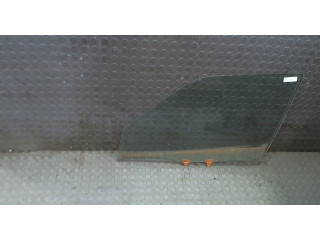 Стекло боковой двери Nissan Juke