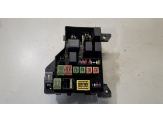 Блок предохранителей Mitsubishi Carisma