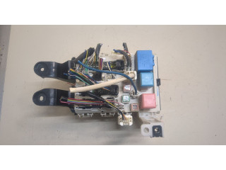 Блок предохранителей Toyota Corolla E15 2006-2013 8273002210
