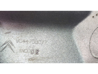 Решетка радиатора Citroen Berlingo 2002-2008 9644758077