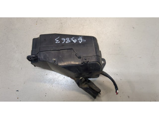 Блок предохранителей Mitsubishi Lancer 6 1996-2003