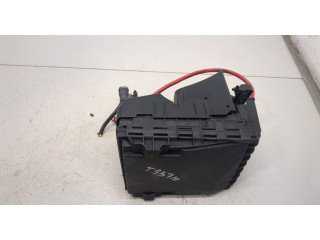 Блок предохранителей Audi Q3 2011-2018