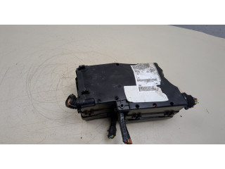 Блок предохранителей  Ford Kuga 2016-2019      AV6T14A067AD   