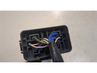 Блок реле Mitsubishi L200 2006-2015 2.5