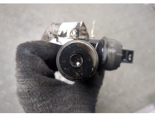 Форсунка топливная Volkswagen Golf 5 2003-2009 038130073BR