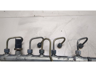 Рампа (рейка) топливная Mitsubishi Carisma