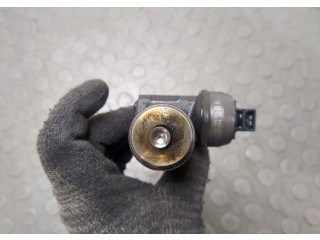 Форсунка топливная Skoda Octavia (A5) 2004-2013 038130073AG