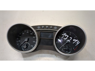 Панель приборов  Mercedes GL X164 2006-2012            