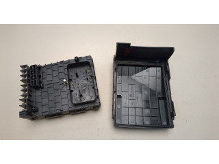 Блок предохранителей Audi Q3 2011-2018 3C0937125A, 1K0937132F