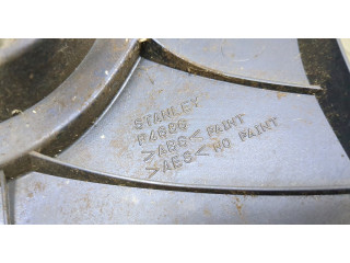 Решетка радиатора Mitsubishi L200 1996-2006