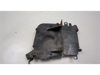 Блок предохранителей Mitsubishi Carisma