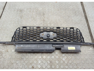 Решетка радиатора  Ford Escape 2000-2006          