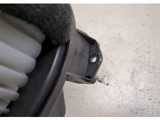 Моторчик печки  Ford Fusion 2012-2016 USA DG9Z19805B    DG9Z19805B   