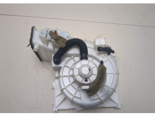 Моторчик печки  Nissan X-Trail (T30) 2001-2007 272258H310, 272300M000    272258H310, 272300M000   