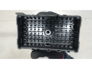 Блок реле  Chevrolet Tahoe 1999-2006      1577099501    5.3