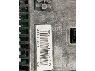 Дисплей бортового компьютера  Mercedes E W212 2009-2013        