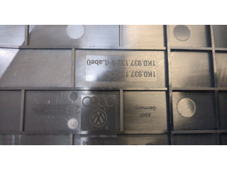 Блок предохранителей Skoda Octavia (A5) 2008-2013