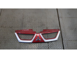 Решетка радиатора  Mitsubishi Outlander XL 2006-2012           2.2 