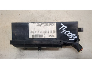 Блок предохранителей Volkswagen Caddy 2010-2015 2K6970