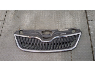 Решетка радиатора  Skoda Rapid 2012-2020          