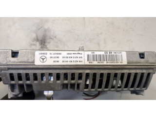 Дисплей бортового компьютера  Mercedes E W212 2009-2013          