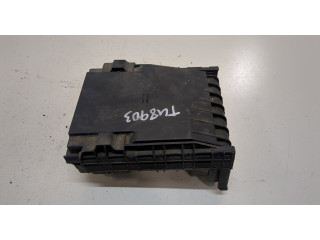 Блок предохранителей Volkswagen Caddy 2004-2010 1K0937125A