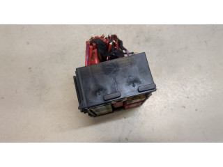 Блок предохранителей  Skoda Yeti 2013-2018         