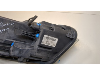 Фара передняя  Volkswagen Caddy 2004-2015 правая 