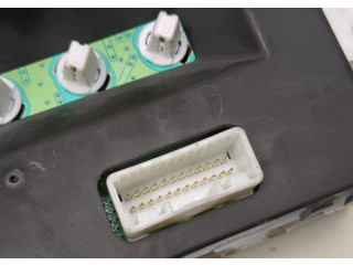 Дисплей бортового компьютера Nissan Almera N16 2000-2006 28090BU700