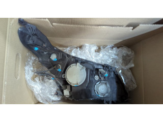 Фара передняя  Toyota Avensis 3 2008-2018 левая 