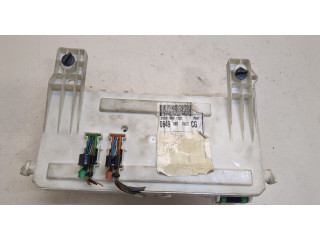 Блок предохранителей  Ford Focus 2 2008-2011      7M5T14A073CG   