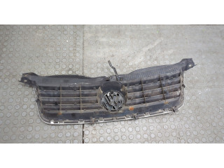 Решетка радиатора  Volkswagen Passat 5 2000-2005          