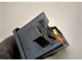 Блок предохранителей Volkswagen Golf Plus