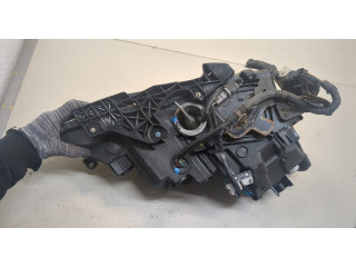 Фара передняя Lexus IS 2005-2016 левая