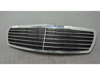 Решетка радиатора  Mercedes E W211 2002-2009          A21188005839040