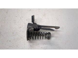 Замок капота  Volvo XC70 2002-2007     