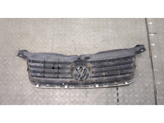 Решетка радиатора Volkswagen Passat 5 2000-2005 3B0853651L