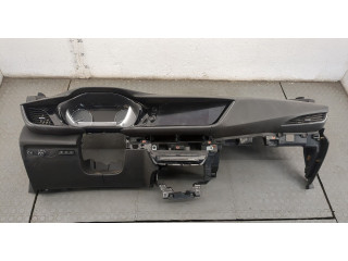 Дисплей бортового компьютера  Buick Envision 2020-2025        