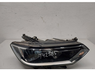 Фара передняя  Volkswagen Passat 8 2015- правая 