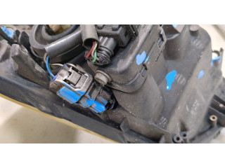 Фара передняя Toyota Urban Cruiser правая