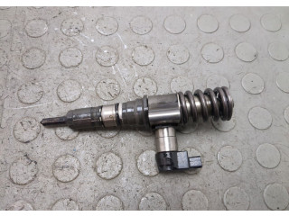 Форсунка топливная Volkswagen Passat 6 2005-2010 03G130073S