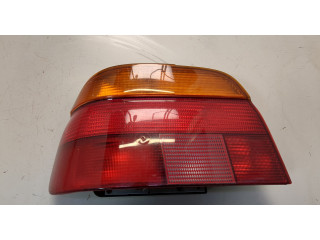 Задний фонарь