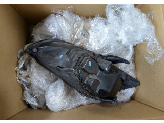 Фара передняя  Ford Focus 2 2005-2008 правая 