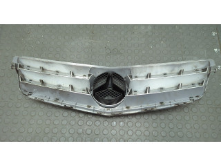 Решетка радиатора  Mercedes C W204 2006-2015          