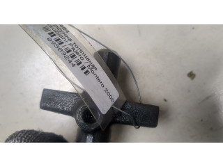 Форсунка топливная Mitsubishi Pajero / Montero 2000-2006