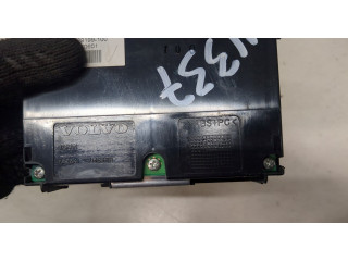 Дисплей бортового компьютера  Volvo S40 2004-         