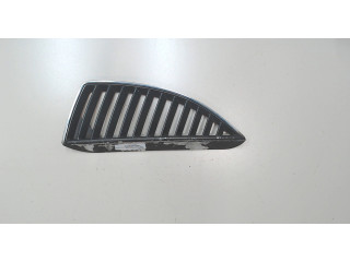 Решетка радиатора Mitsubishi Lancer 9 2003-2006 1.6 MN161114