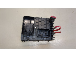 Блок предохранителей Volkswagen Golf 5 2003-2009 1K0937124H